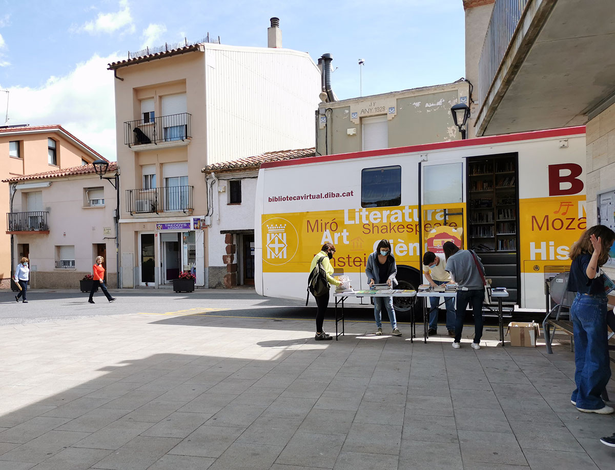 Castellv De Rosanes Impulsa Una Campa A Solidaria De Recogida De