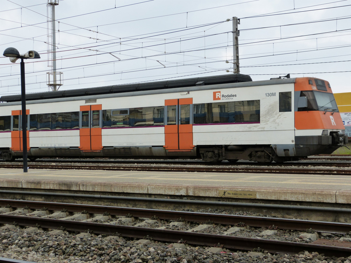 Archivo - Un tren de Rodalies