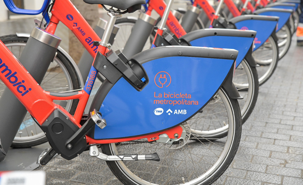 EuropaPress 5959348 bicicletas ambici aparcadas estacion