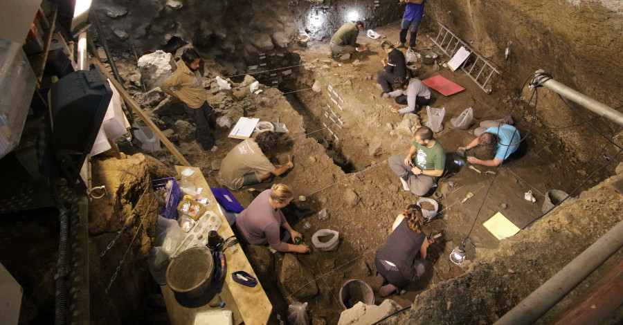 Excavacio cova Can Sadurni 2024