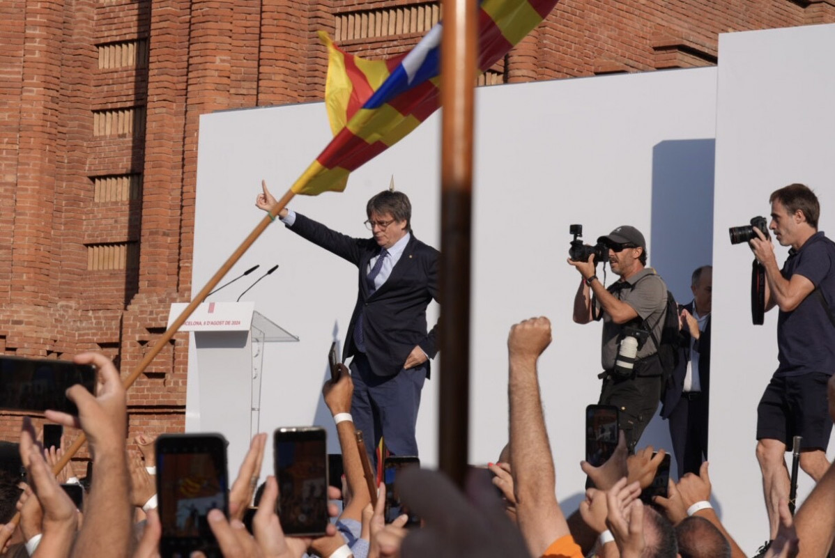 EuropaPress 6145275 expresidente generalitat catalunya carles puigdemont llega intervenir acto