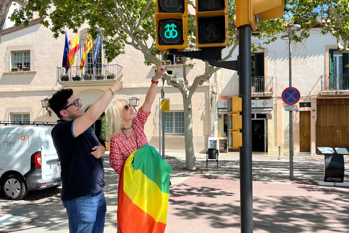 Esplugues instala semu00e1foros con simbologu00eda LGTBI   Ayuntamiento Esplugues