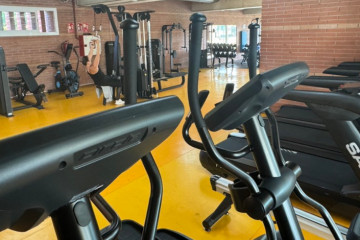 Noves maquines sala fitness 04