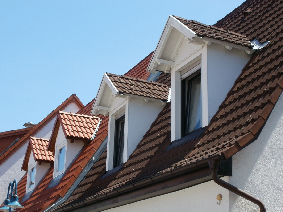 Dormer windows 837654 1280