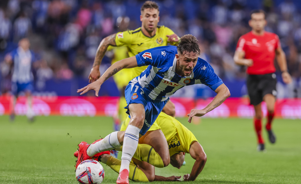 EuropaPress 6238612 jofre carreras of rcd espanyol and ayoze perez of villarreal cf in action