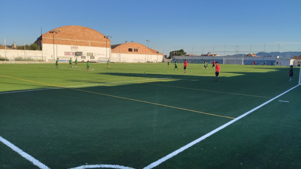 Camp de futbol municipal de Les Planes