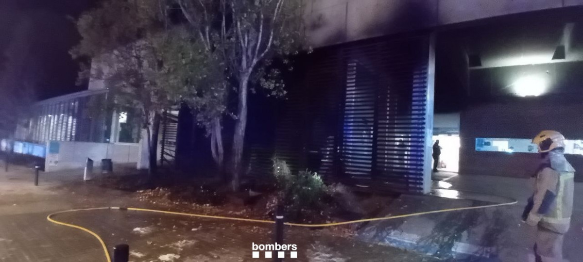 Catalunyapress incendio exterior hospital sant joan despi barcelona enero 2025